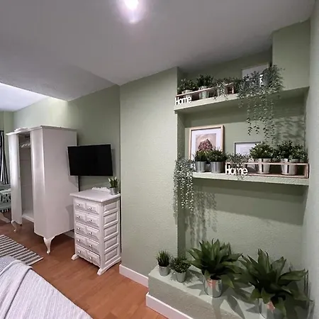 Apartment Green
